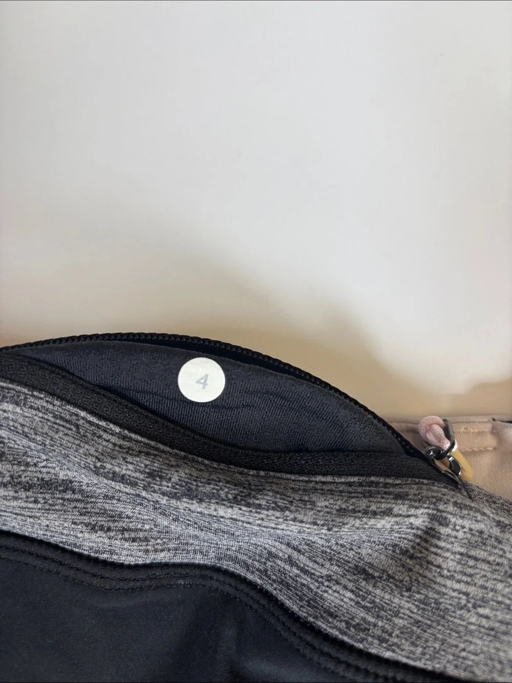 Lululemon Speed Up Lined Running Shorts Black Pink Performance Beach Women’s 4‎